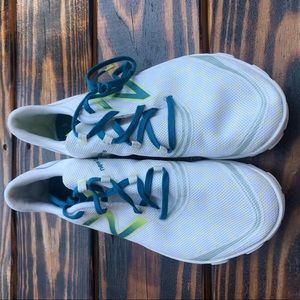 Minimus Vibrams New Balance Shoes